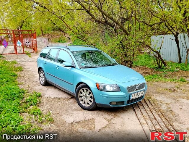 Синий Вольво В50, объемом двигателя 2 л и пробегом 400 тыс. км за 1900 $, фото 1 на Automoto.ua
