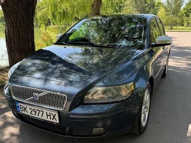 Синій Вольво V50, об'ємом двигуна 2.4 л та пробігом 315 тис. км за 6700 $, фото 1 на Automoto.ua