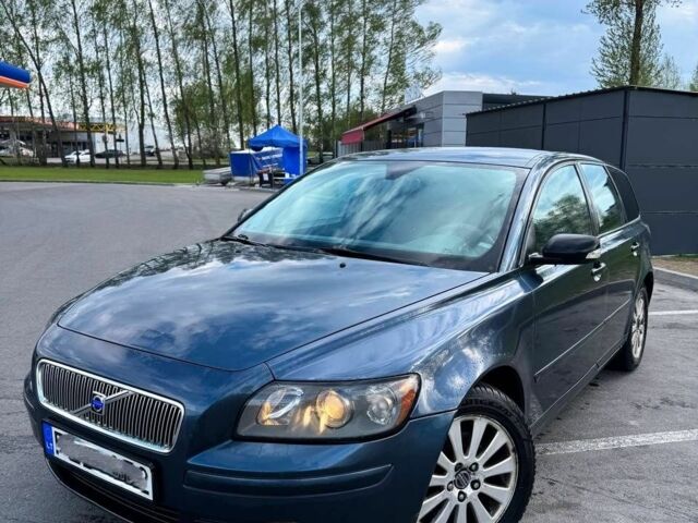 Синий Вольво В50, объемом двигателя 2 л и пробегом 287 тыс. км за 2500 $, фото 1 на Automoto.ua