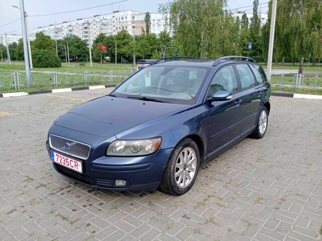 Синий Вольво В50, объемом двигателя 2 л и пробегом 260 тыс. км за 3300 $, фото 1 на Automoto.ua