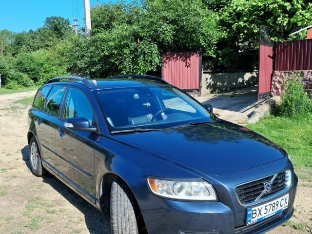 Синій Вольво V50, об'ємом двигуна 1.6 л та пробігом 298 тис. км за 6900 $, фото 1 на Automoto.ua