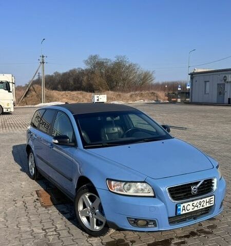 Синий Вольво В50, объемом двигателя 2 л и пробегом 270 тыс. км за 5000 $, фото 1 на Automoto.ua