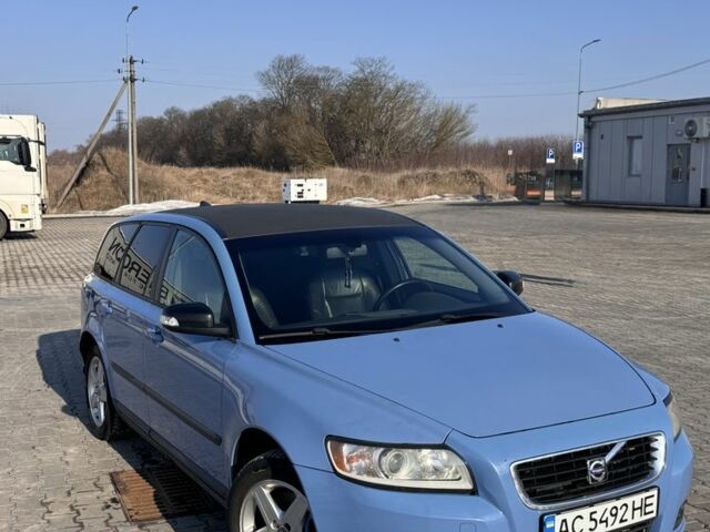 Синій Вольво V50, об'ємом двигуна 2 л та пробігом 270 тис. км за 5600 $, фото 1 на Automoto.ua