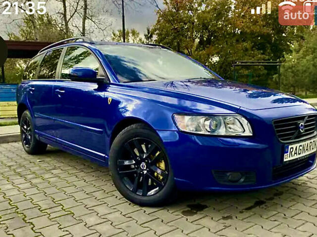 Синий Вольво В50, объемом двигателя 2 л и пробегом 272 тыс. км за 7500 $, фото 1 на Automoto.ua