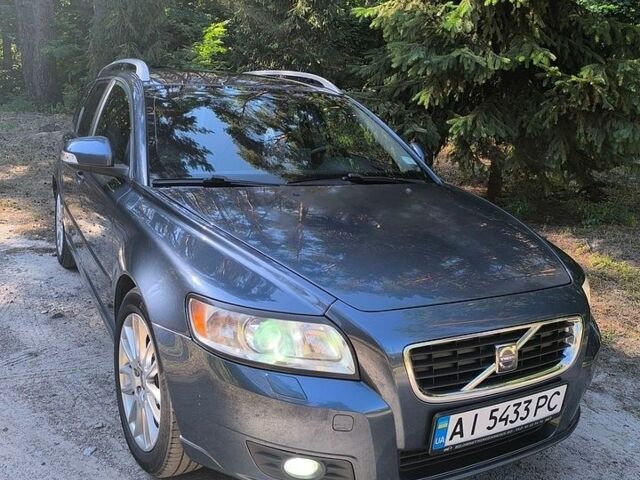 Синий Вольво В50, объемом двигателя 1.6 л и пробегом 285 тыс. км за 7300 $, фото 1 на Automoto.ua