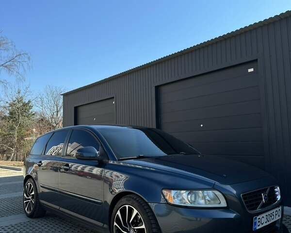 Синій Вольво V50, об'ємом двигуна 1.6 л та пробігом 270 тис. км за 7800 $, фото 1 на Automoto.ua