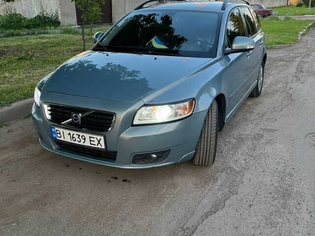 Синій Вольво V50, об'ємом двигуна 1.56 л та пробігом 320 тис. км за 6400 $, фото 1 на Automoto.ua