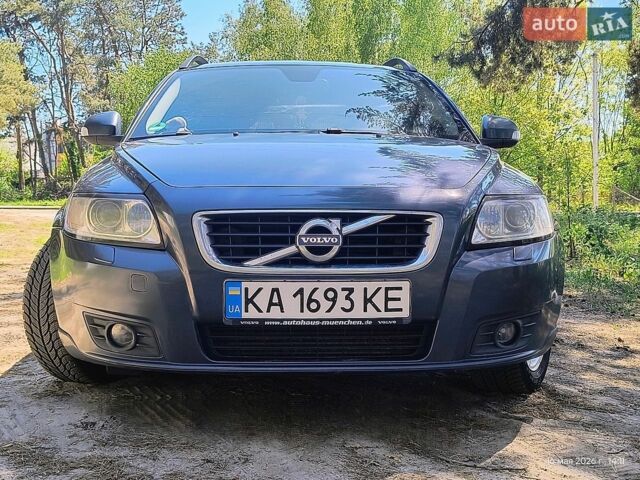 Синій Вольво V50, об'ємом двигуна 1.6 л та пробігом 253 тис. км за 7800 $, фото 1 на Automoto.ua