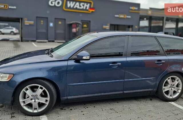 Синій Вольво V50, об'ємом двигуна 1.56 л та пробігом 292 тис. км за 6800 $, фото 1 на Automoto.ua