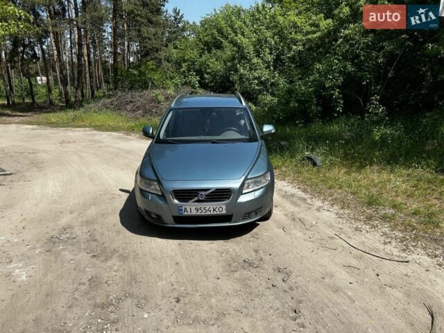 Синий Вольво В50, объемом двигателя 1.6 л и пробегом 275 тыс. км за 7300 $, фото 1 на Automoto.ua