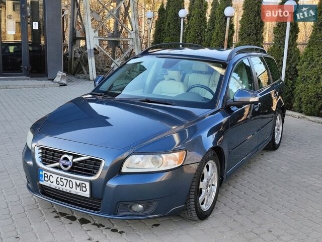 Синий Вольво В50, объемом двигателя 1.6 л и пробегом 267 тыс. км за 7199 $, фото 1 на Automoto.ua