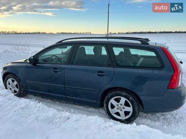 Синій Вольво V50, об'ємом двигуна 1.6 л та пробігом 227 тис. км за 7700 $, фото 1 на Automoto.ua