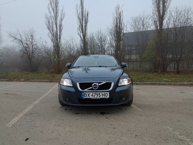 Синій Вольво V50, об'ємом двигуна 1.6 л та пробігом 220 тис. км за 7800 $, фото 1 на Automoto.ua