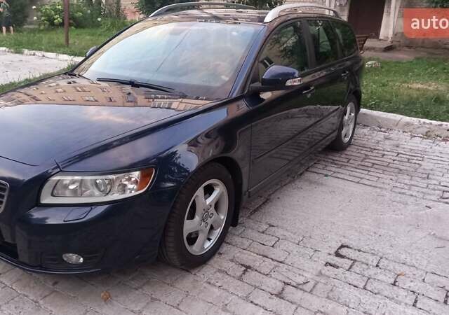 Синій Вольво V50, об'ємом двигуна 1.6 л та пробігом 210 тис. км за 8800 $, фото 1 на Automoto.ua