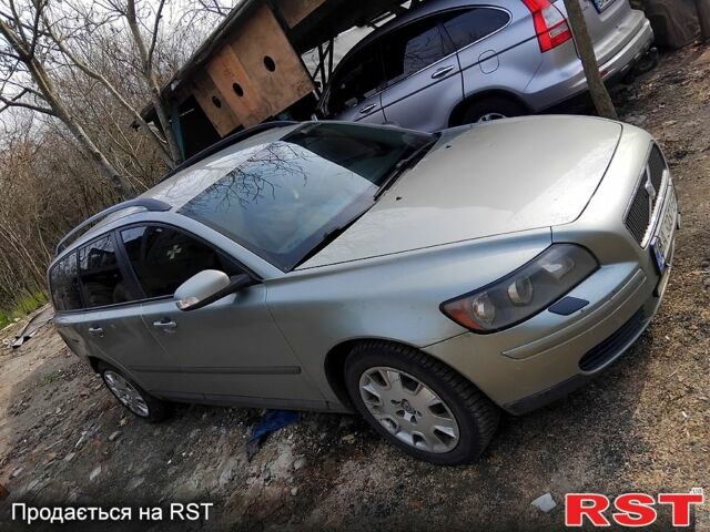 Зелений Вольво V50, об'ємом двигуна 1.6 л та пробігом 360 тис. км за 3800 $, фото 1 на Automoto.ua