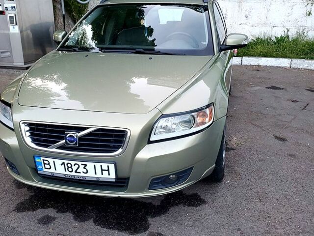 Зелений Вольво V50, об'ємом двигуна 1.6 л та пробігом 253 тис. км за 5999 $, фото 1 на Automoto.ua