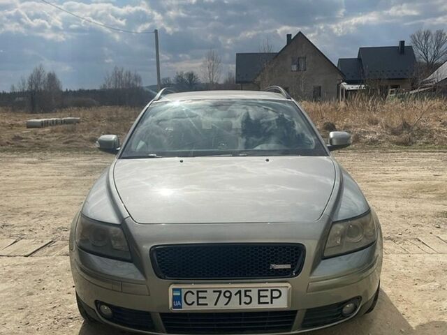 Зеленый Вольво В50, объемом двигателя 1.56 л и пробегом 330 тыс. км за 5800 $, фото 1 на Automoto.ua