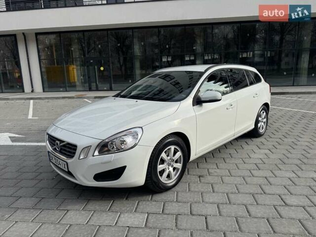 Білий Вольво B60, об'ємом двигуна 2.4 л та пробігом 200 тис. км за 10650 $, фото 1 на Automoto.ua