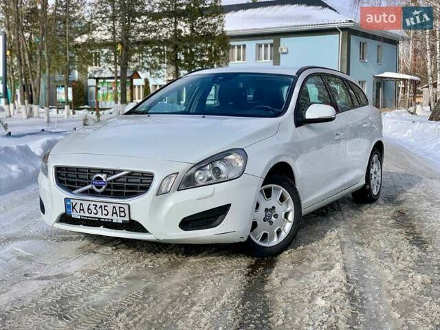 Білий Вольво B60, об'ємом двигуна 1.56 л та пробігом 287 тис. км за 9500 $, фото 1 на Automoto.ua
