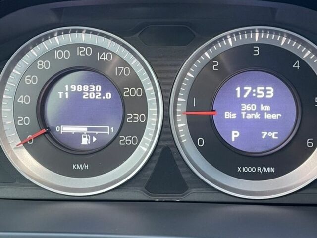 Білий Вольво B60, об'ємом двигуна 1.56 л та пробігом 198 тис. км за 10000 $, фото 1 на Automoto.ua