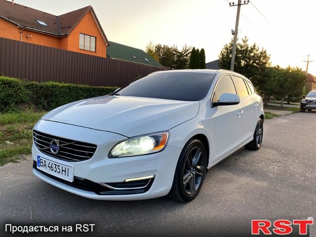 Белый Вольво B60, объемом двигателя 2 л и пробегом 250 тыс. км за 14500 $, фото 1 на Automoto.ua