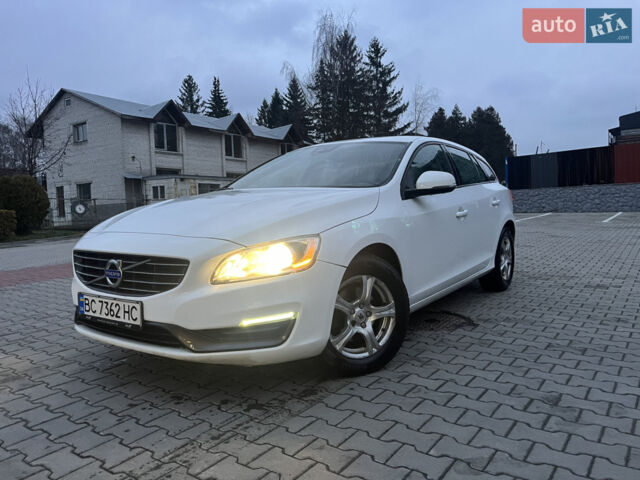 Белый Вольво B60, объемом двигателя 1.97 л и пробегом 275 тыс. км за 8999 $, фото 1 на Automoto.ua
