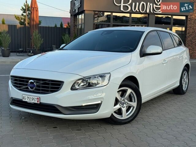 Білий Вольво B60, об'ємом двигуна 2 л та пробігом 260 тис. км за 12650 $, фото 1 на Automoto.ua