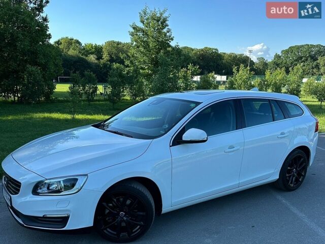 Белый Вольво B60, объемом двигателя 2 л и пробегом 288 тыс. км за 15200 $, фото 1 на Automoto.ua