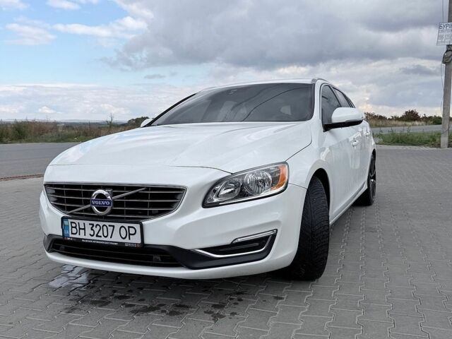 Білий Вольво B60, об'ємом двигуна 2 л та пробігом 101 тис. км за 14500 $, фото 1 на Automoto.ua