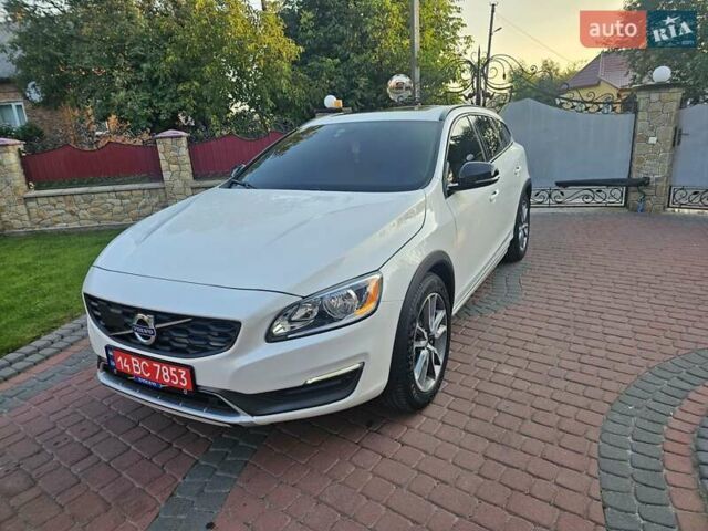 Белый Вольво B60, объемом двигателя 2.5 л и пробегом 176 тыс. км за 15950 $, фото 1 на Automoto.ua