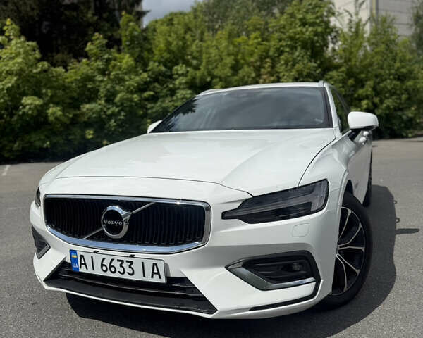 Белый Вольво B60, объемом двигателя 1.97 л и пробегом 150 тыс. км за 24900 $, фото 1 на Automoto.ua