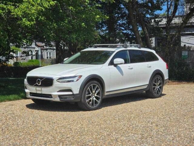 Білий Вольво B60, об'ємом двигуна 2 л та пробігом 36 тис. км за 7521 $, фото 1 на Automoto.ua