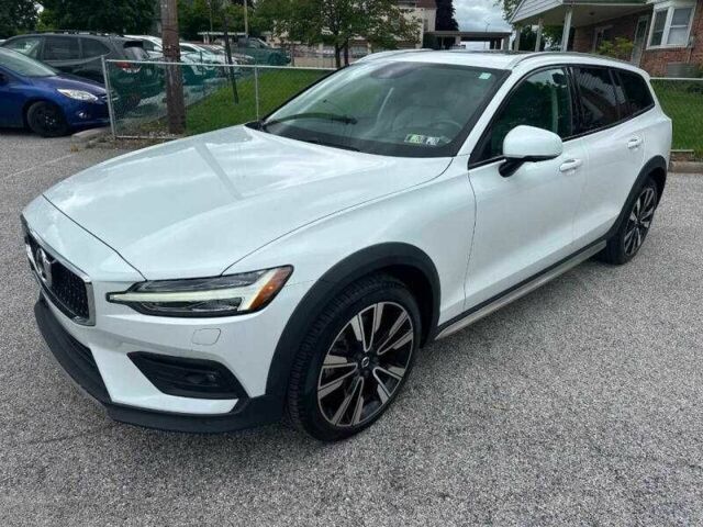 Білий Вольво B60, об'ємом двигуна 2 л та пробігом 44 тис. км за 9025 $, фото 1 на Automoto.ua
