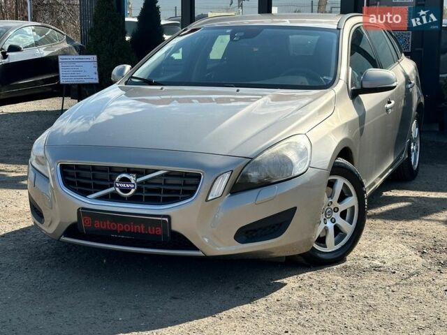 Бежевий Вольво B60, об'ємом двигуна 1.6 л та пробігом 215 тис. км за 9700 $, фото 1 на Automoto.ua