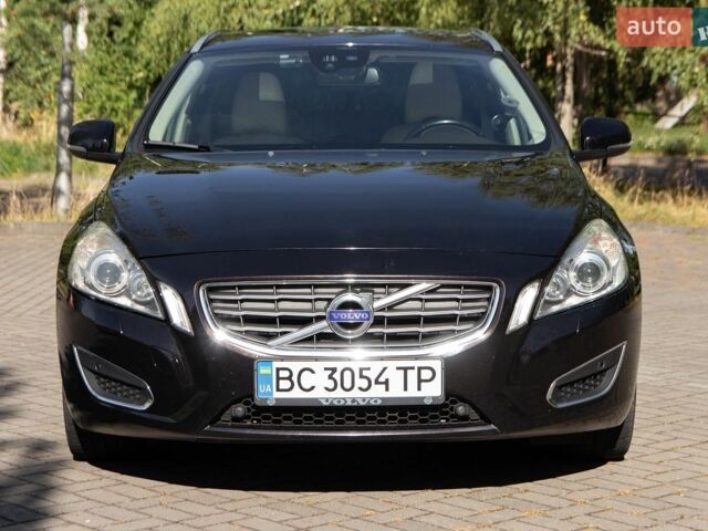 Чорний Вольво B60, об'ємом двигуна 2.4 л та пробігом 262 тис. км за 10900 $, фото 1 на Automoto.ua