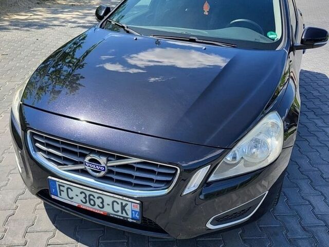 Чорний Вольво B60, об'ємом двигуна 2 л та пробігом 204 тис. км за 10100 $, фото 1 на Automoto.ua