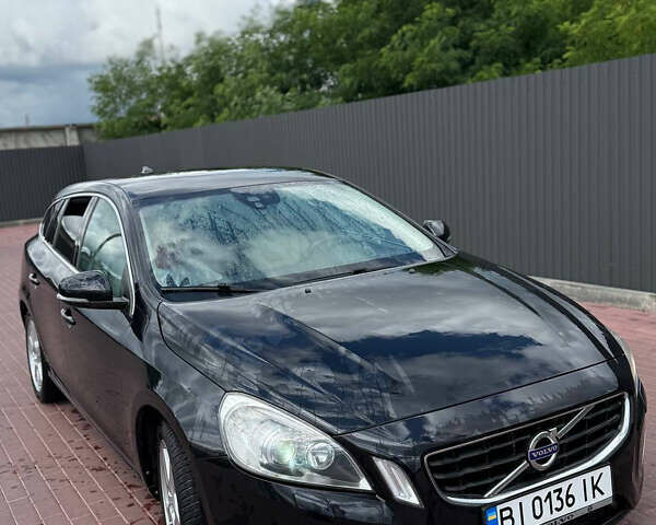 Черный Вольво B60, объемом двигателя 1.6 л и пробегом 235 тыс. км за 9400 $, фото 1 на Automoto.ua