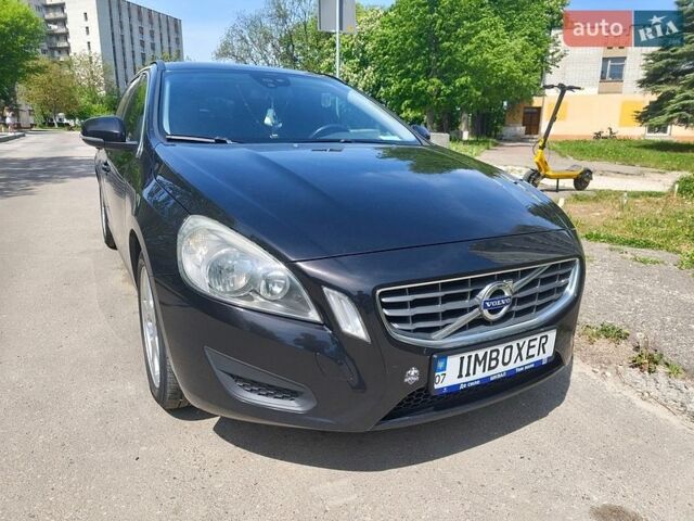 Черный Вольво B60, объемом двигателя 1.98 л и пробегом 260 тыс. км за 10600 $, фото 1 на Automoto.ua