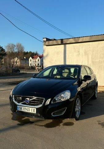 Черный Вольво B60, объемом двигателя 1.98 л и пробегом 250 тыс. км за 12499 $, фото 1 на Automoto.ua