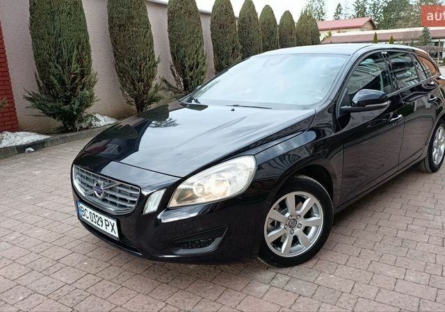 Черный Вольво B60, объемом двигателя 1.56 л и пробегом 252 тыс. км за 9550 $, фото 1 на Automoto.ua