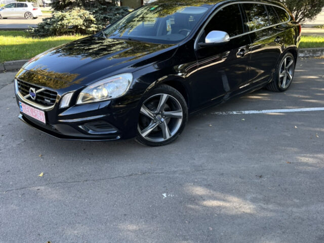Чорний Вольво B60, об'ємом двигуна 2.4 л та пробігом 179 тис. км за 13400 $, фото 1 на Automoto.ua