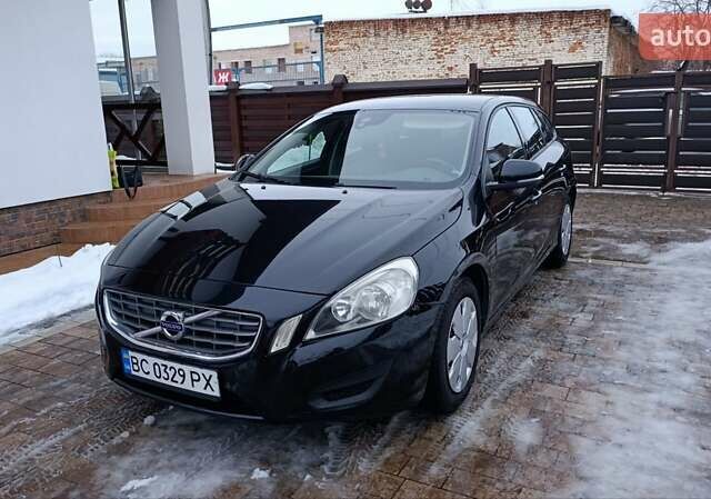 Черный Вольво B60, объемом двигателя 1.56 л и пробегом 252 тыс. км за 9750 $, фото 1 на Automoto.ua
