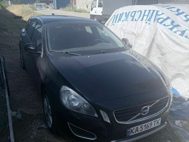Чорний Вольво B60, об'ємом двигуна 1.98 л та пробігом 346 тис. км за 6000 $, фото 1 на Automoto.ua