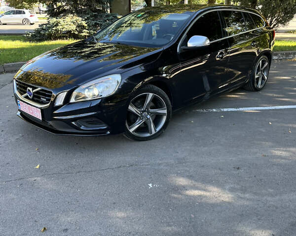 Черный Вольво B60, объемом двигателя 2.4 л и пробегом 179 тыс. км за 13600 $, фото 1 на Automoto.ua