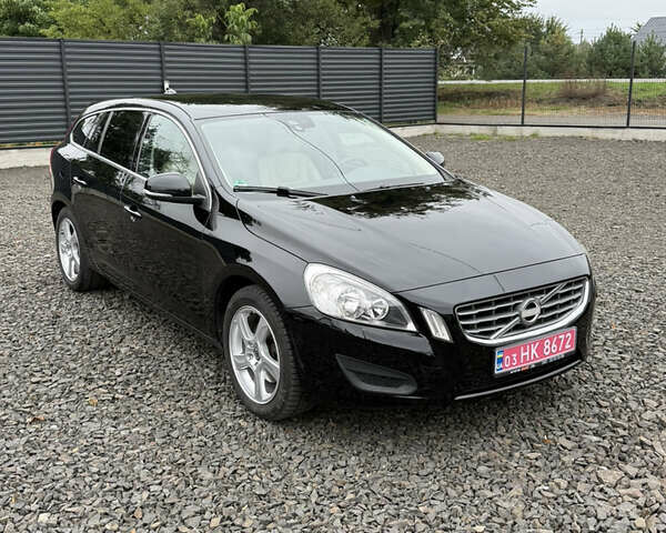 Черный Вольво B60, объемом двигателя 2 л и пробегом 240 тыс. км за 9990 $, фото 1 на Automoto.ua