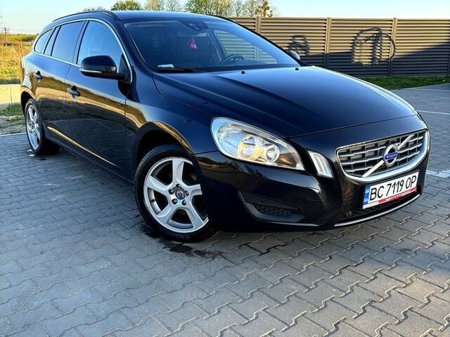 Черный Вольво B60, объемом двигателя 1.6 л и пробегом 245 тыс. км за 9200 $, фото 1 на Automoto.ua