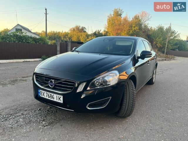 Чорний Вольво B60, об'ємом двигуна 1.98 л та пробігом 253 тис. км за 11600 $, фото 1 на Automoto.ua