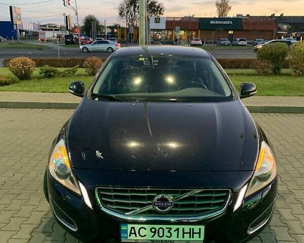 Черный Вольво B60, объемом двигателя 1.98 л и пробегом 263 тыс. км за 10600 $, фото 1 на Automoto.ua