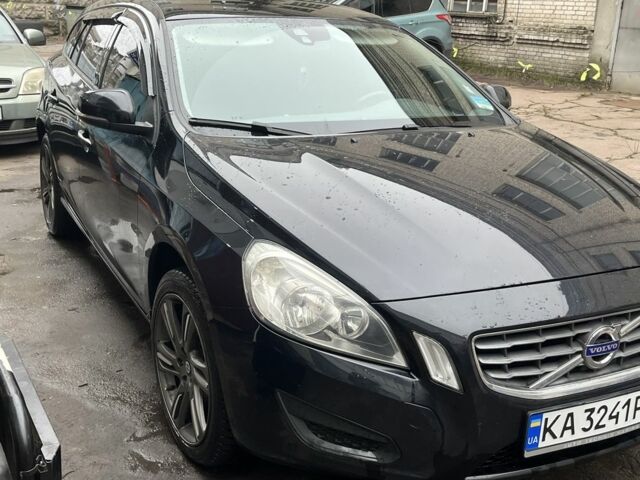 Черный Вольво B60, объемом двигателя 2 л и пробегом 266 тыс. км за 10500 $, фото 1 на Automoto.ua