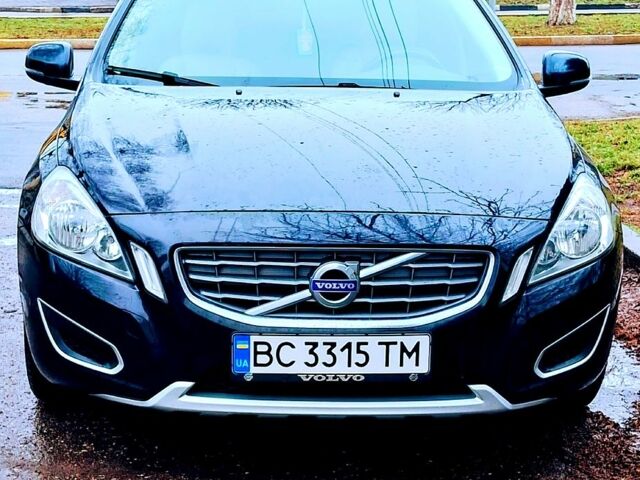 Черный Вольво B60, объемом двигателя 1.6 л и пробегом 219 тыс. км за 12900 $, фото 1 на Automoto.ua